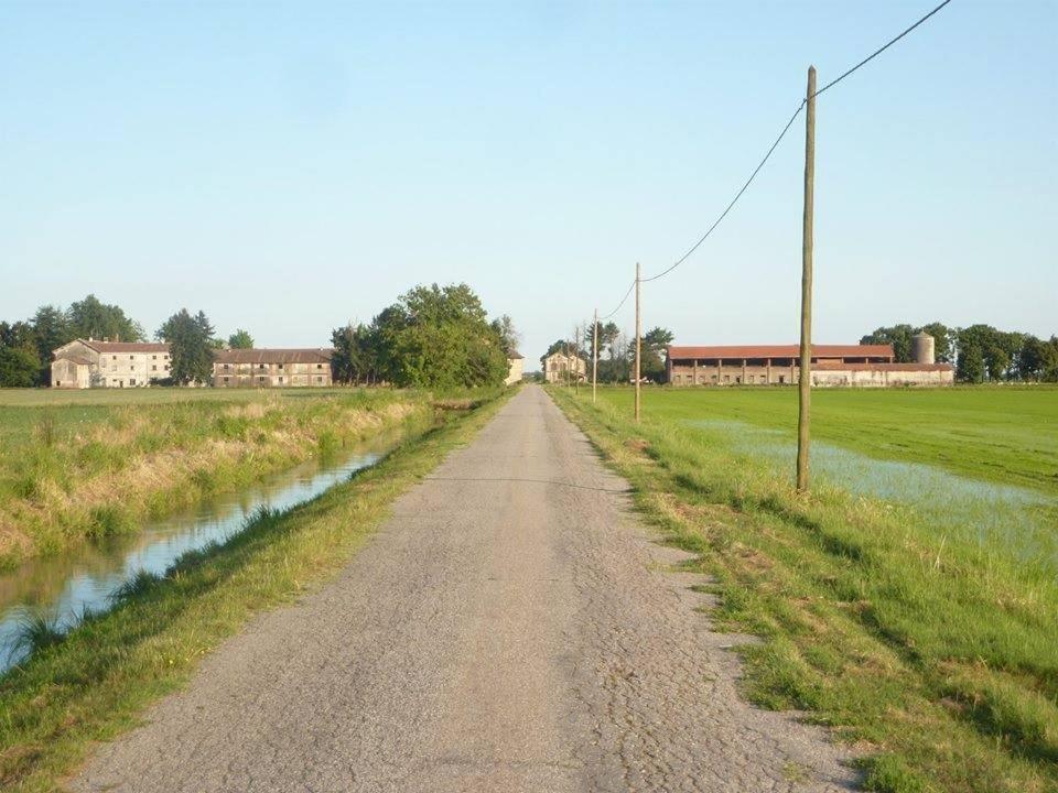 Agriturismo Cascina Graziosa Cameriano Kültér fotó